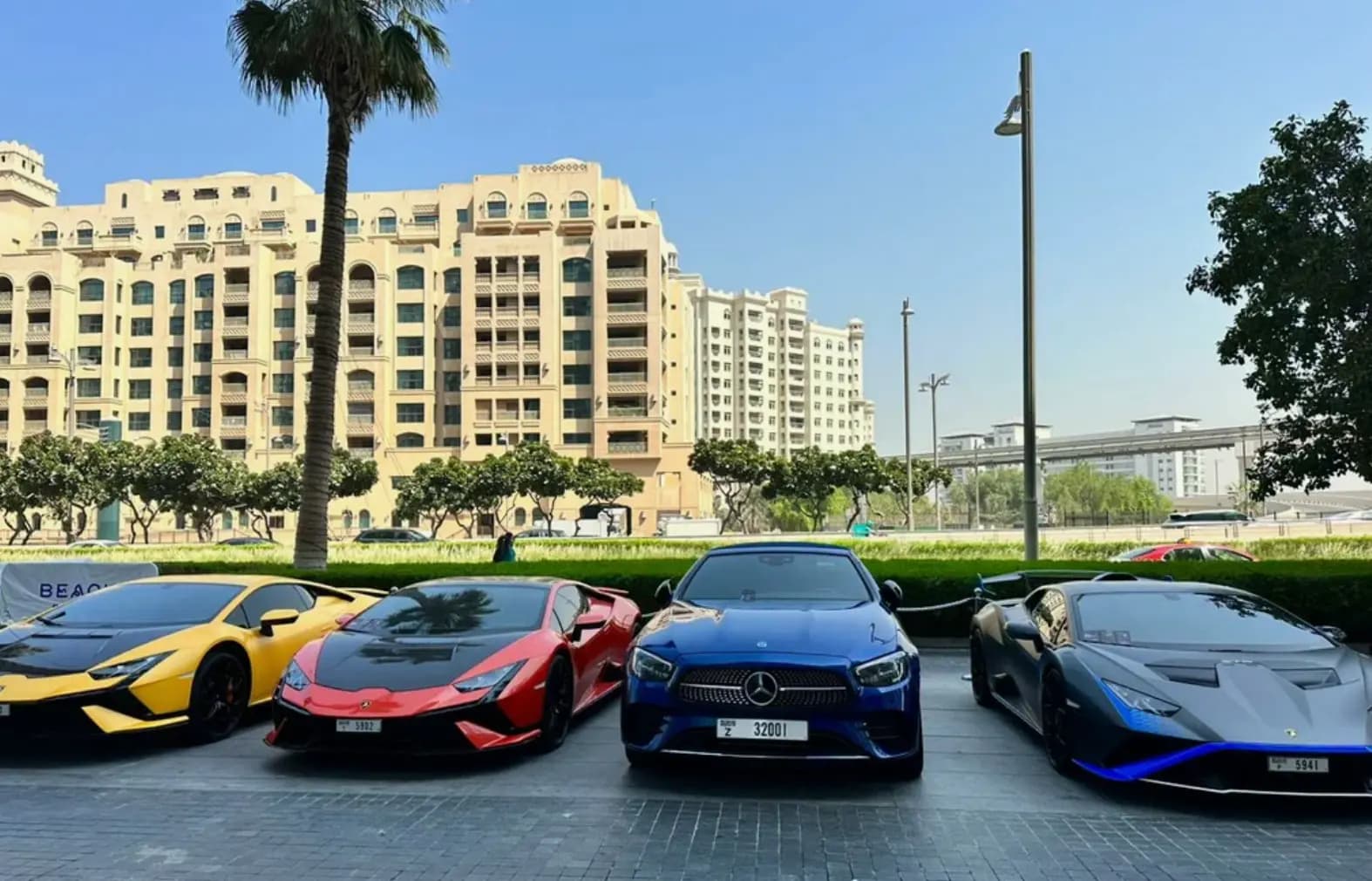 What Is the Most Popular Luxury Car to Rent in Dubai?