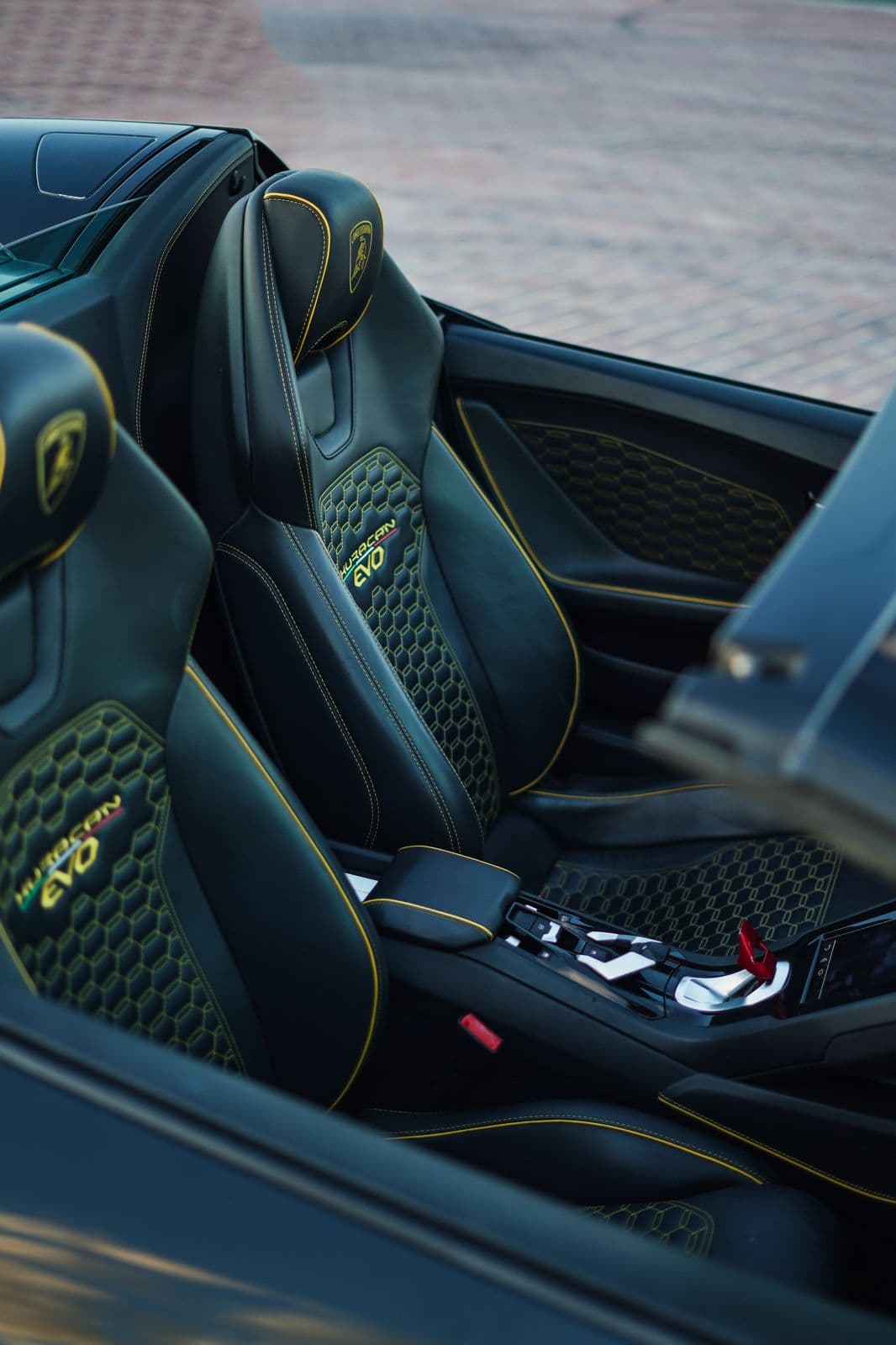 Lamborghini Huracan Evo Spyder 2021 - Image 6