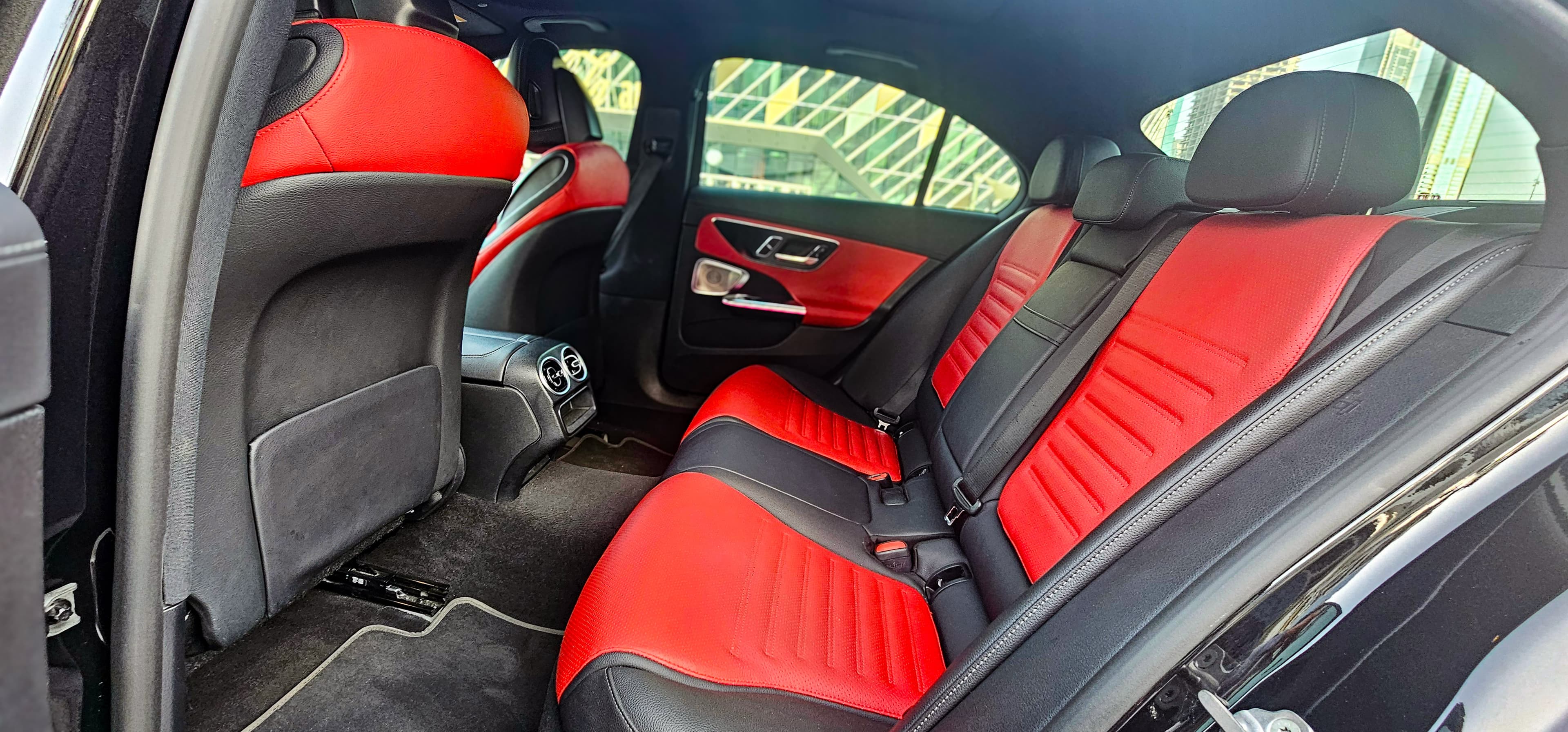 Mercedes-Benz  C300 2022 - Image 8