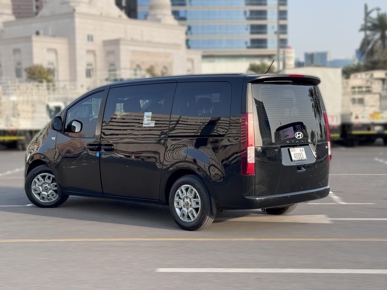 Hyundai Staria 2025 11 S - Image 3