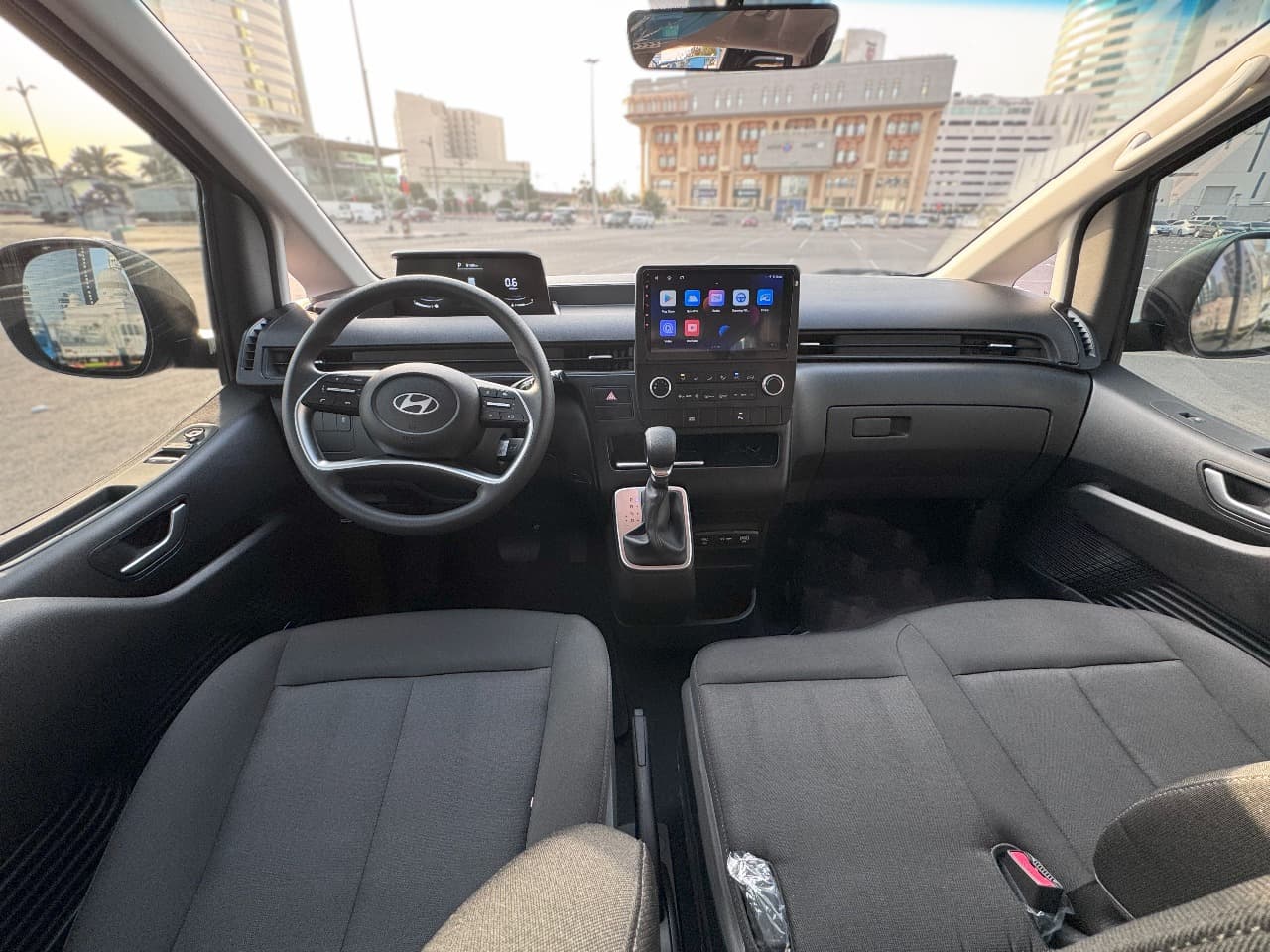 Hyundai Staria 2025 11 S - Image 7