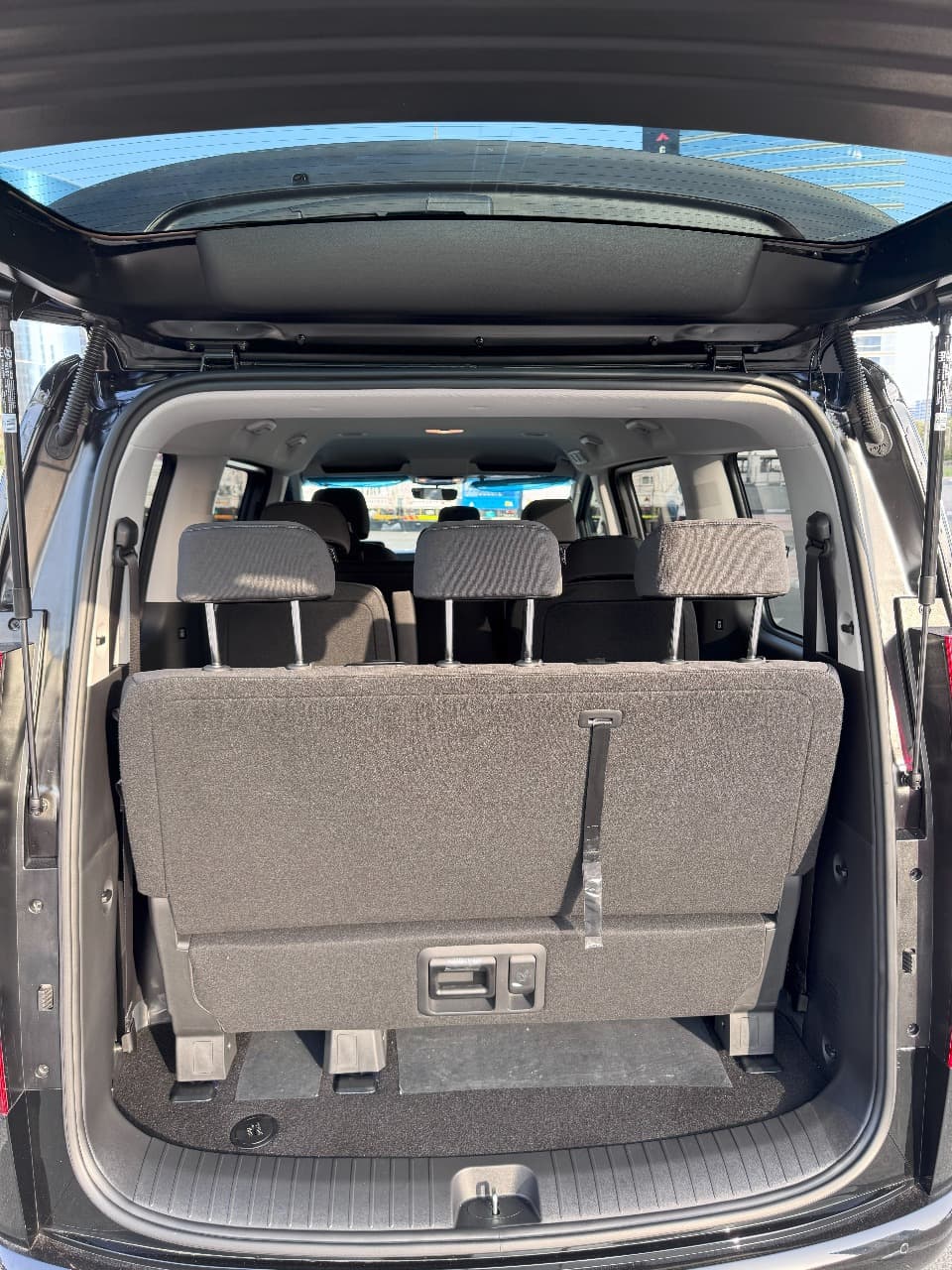 Hyundai Staria 2025 11 S - Image 9