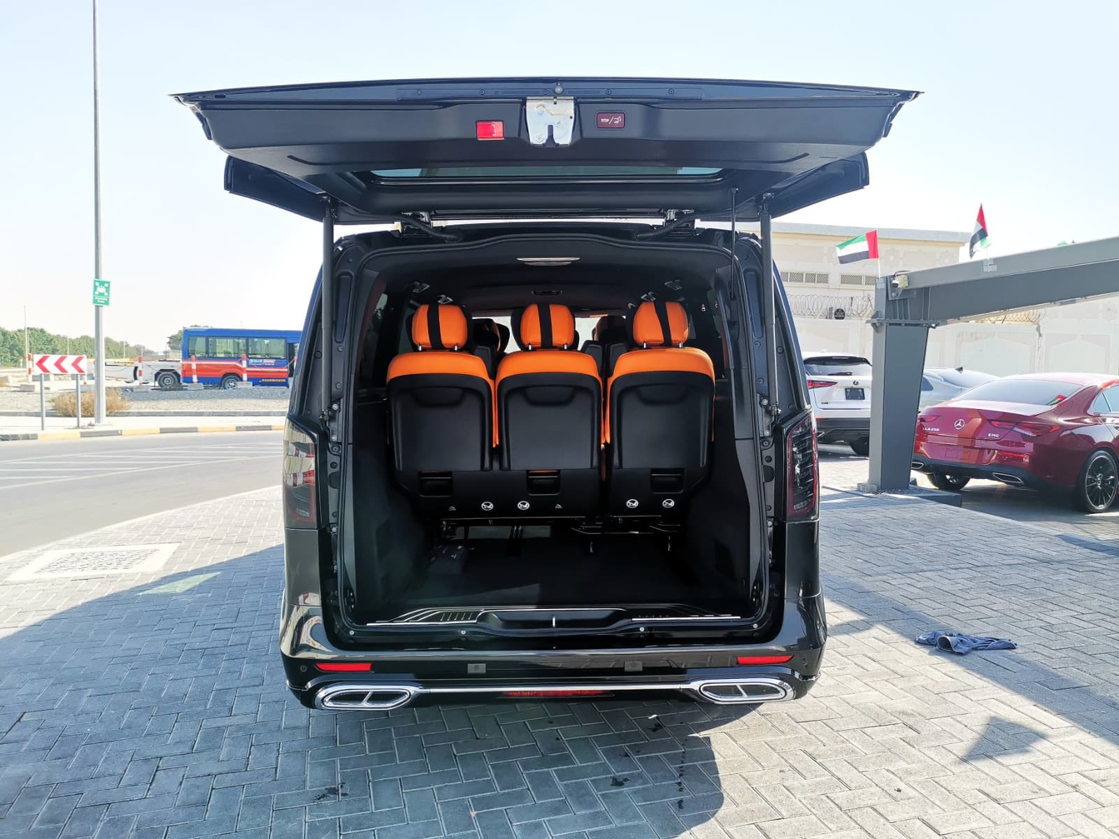 Mercedes-Benz Maybach V300 2023 - Image 8