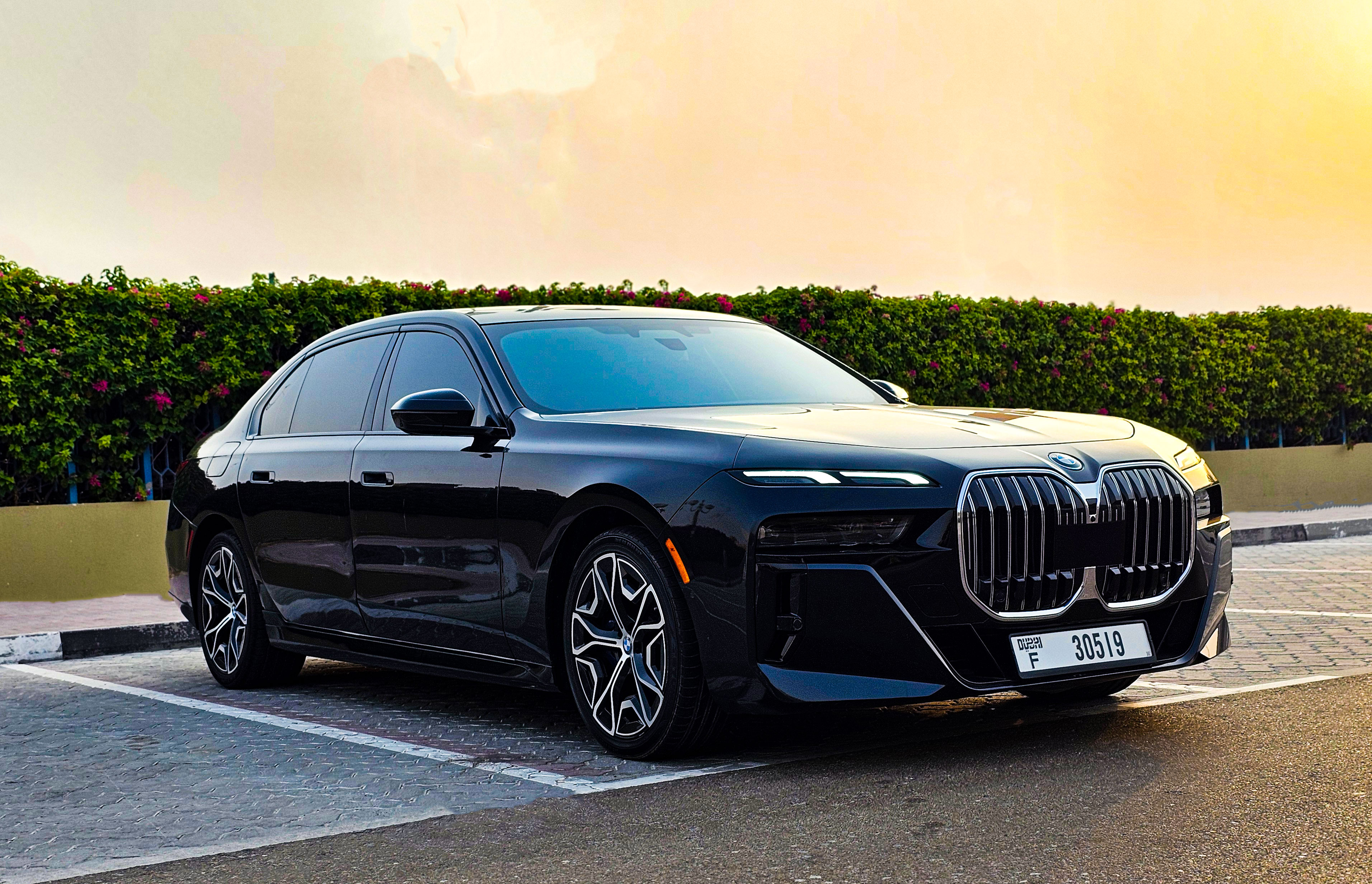 BMW 740i - Image 4